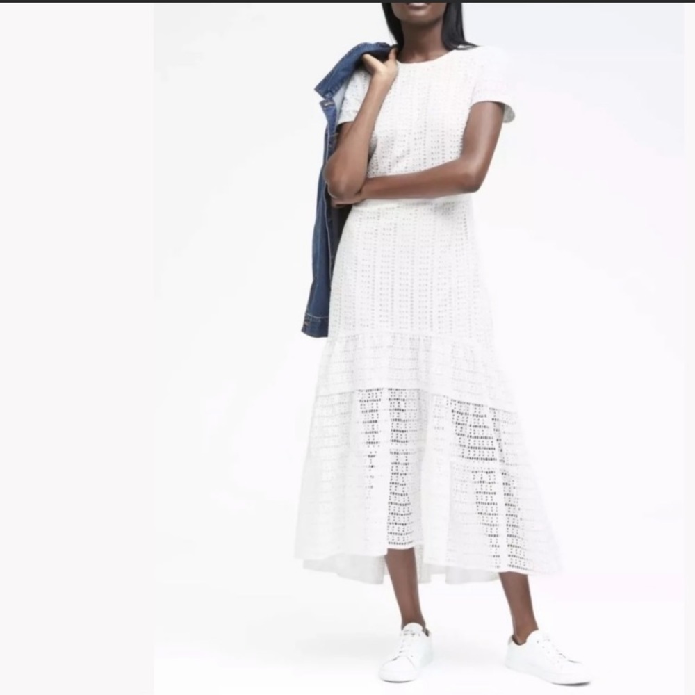 Banana Republic Tiered Eyelet Maxi Dress Size 2